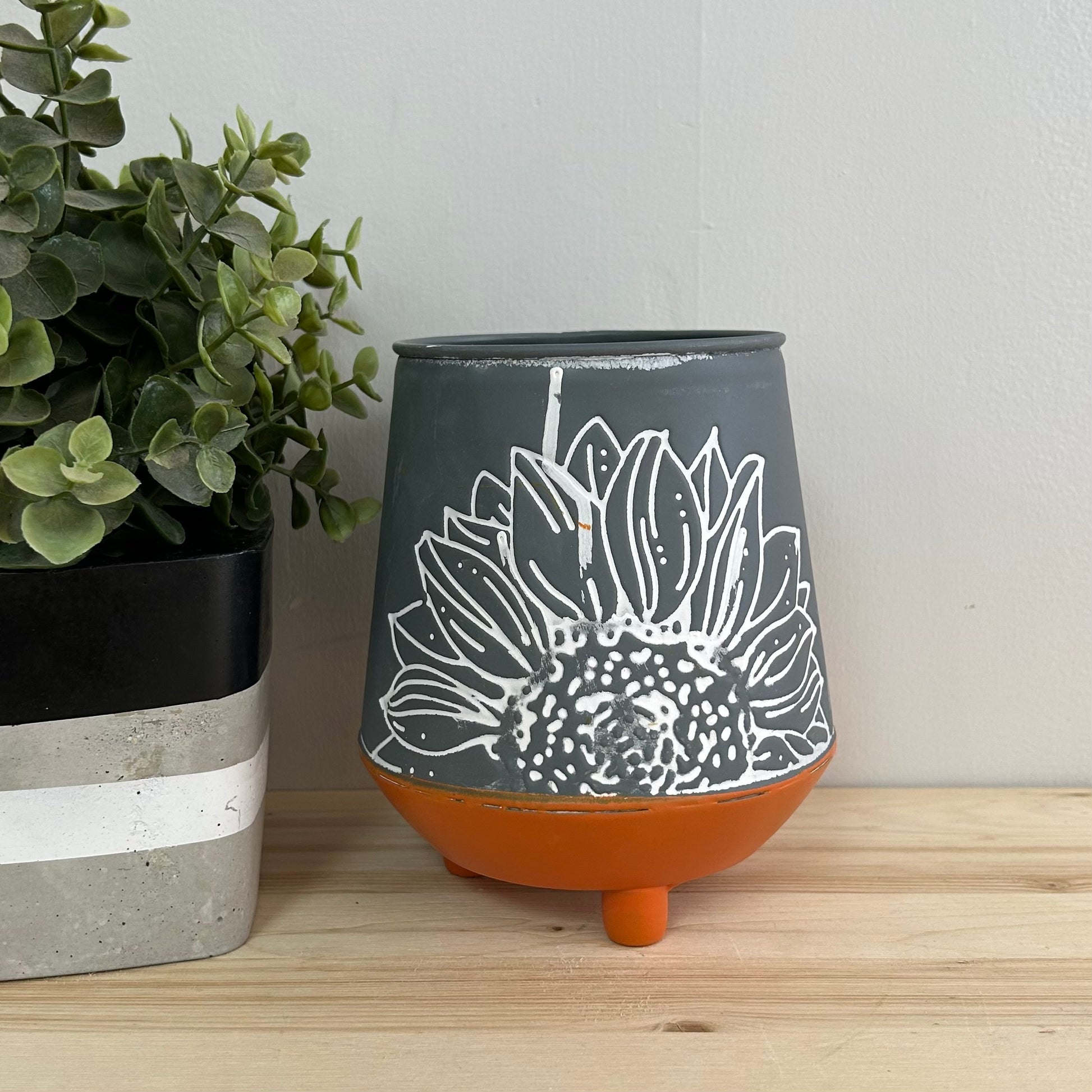 Metal Embossed Sunflower Planter