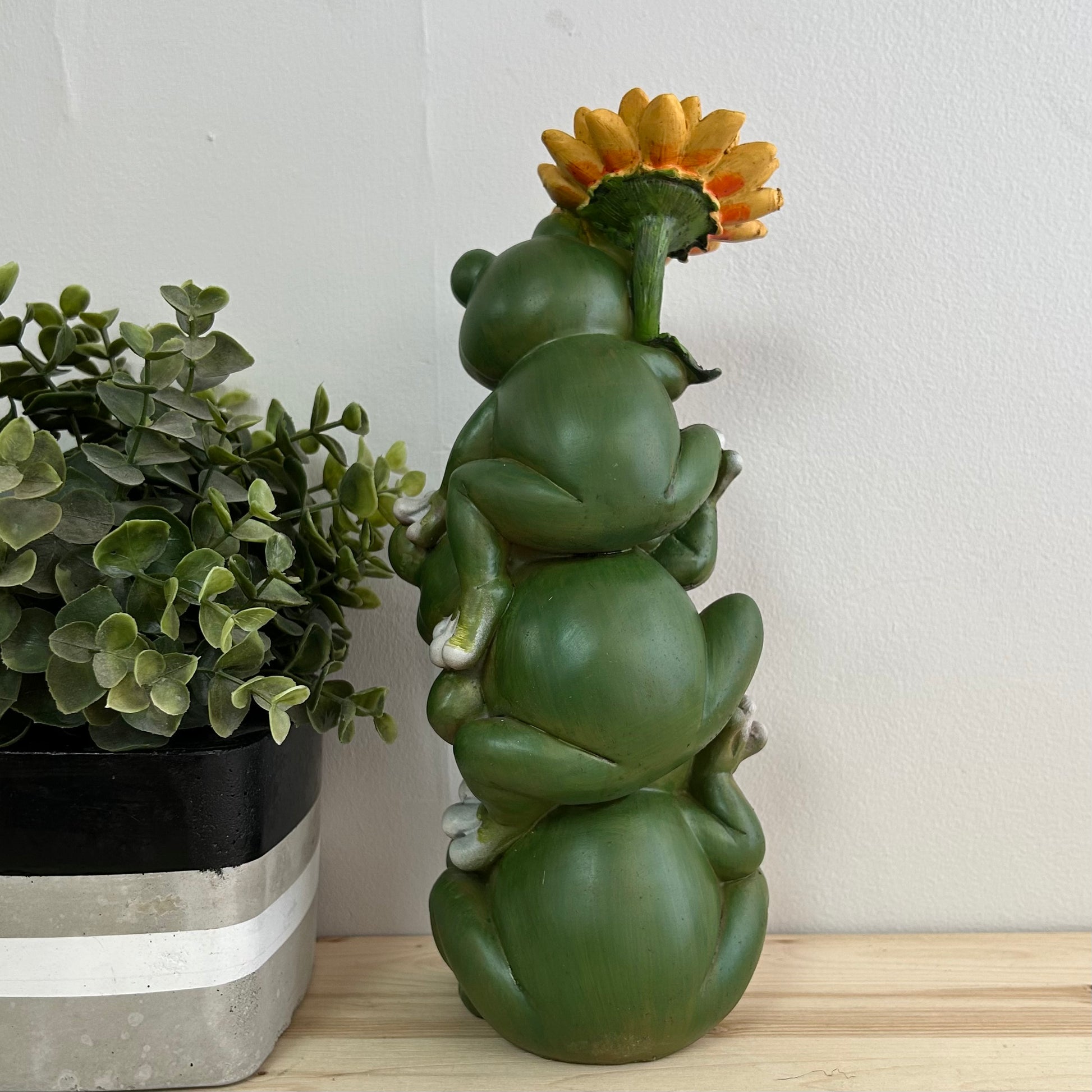 Stacking Frogs