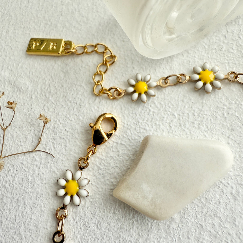 Daisy Flower Bracelet