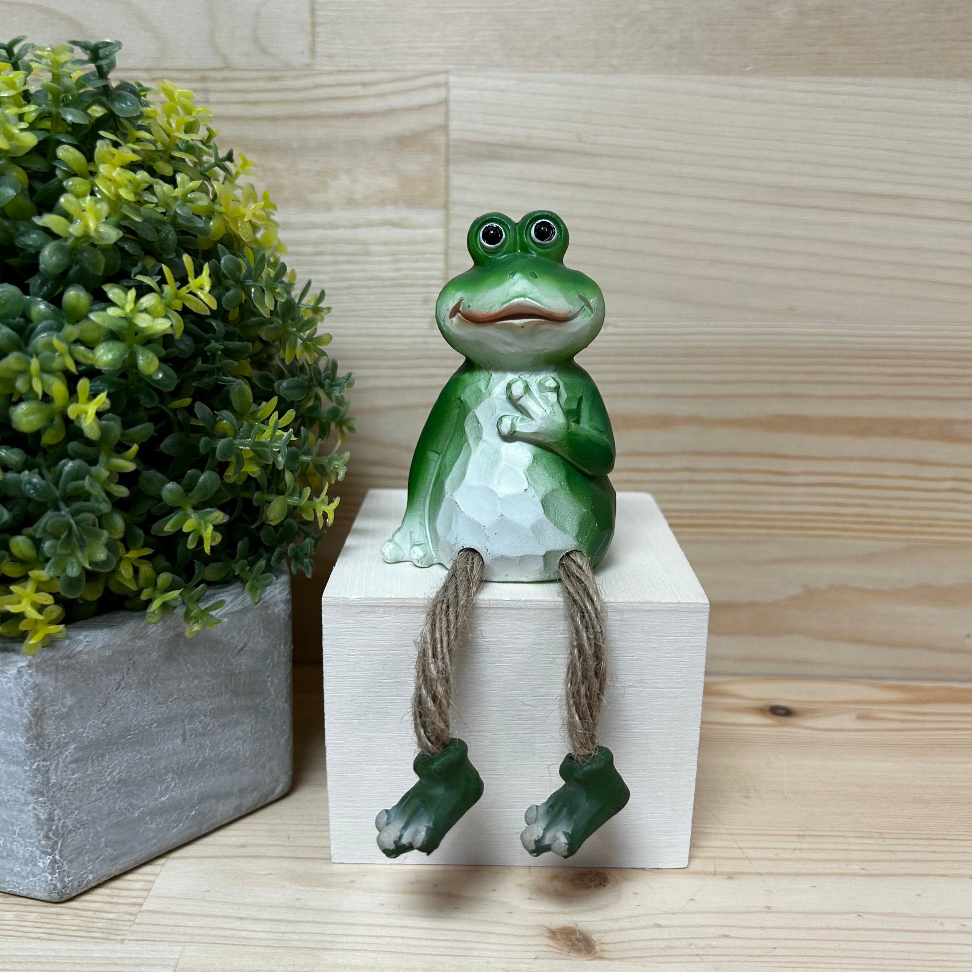 Garden Friend Shelf Sitter
