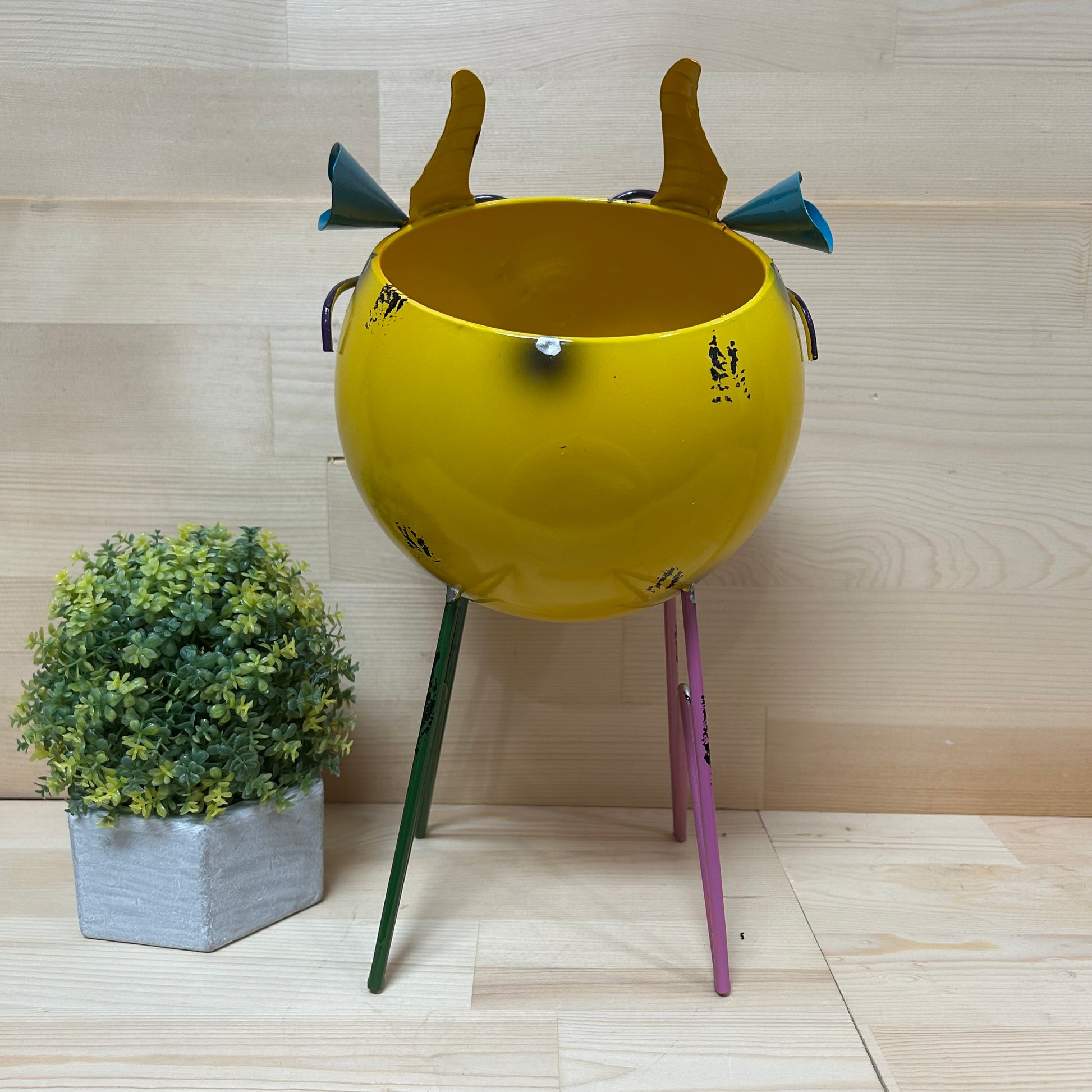 Metal Farm Friends Planter