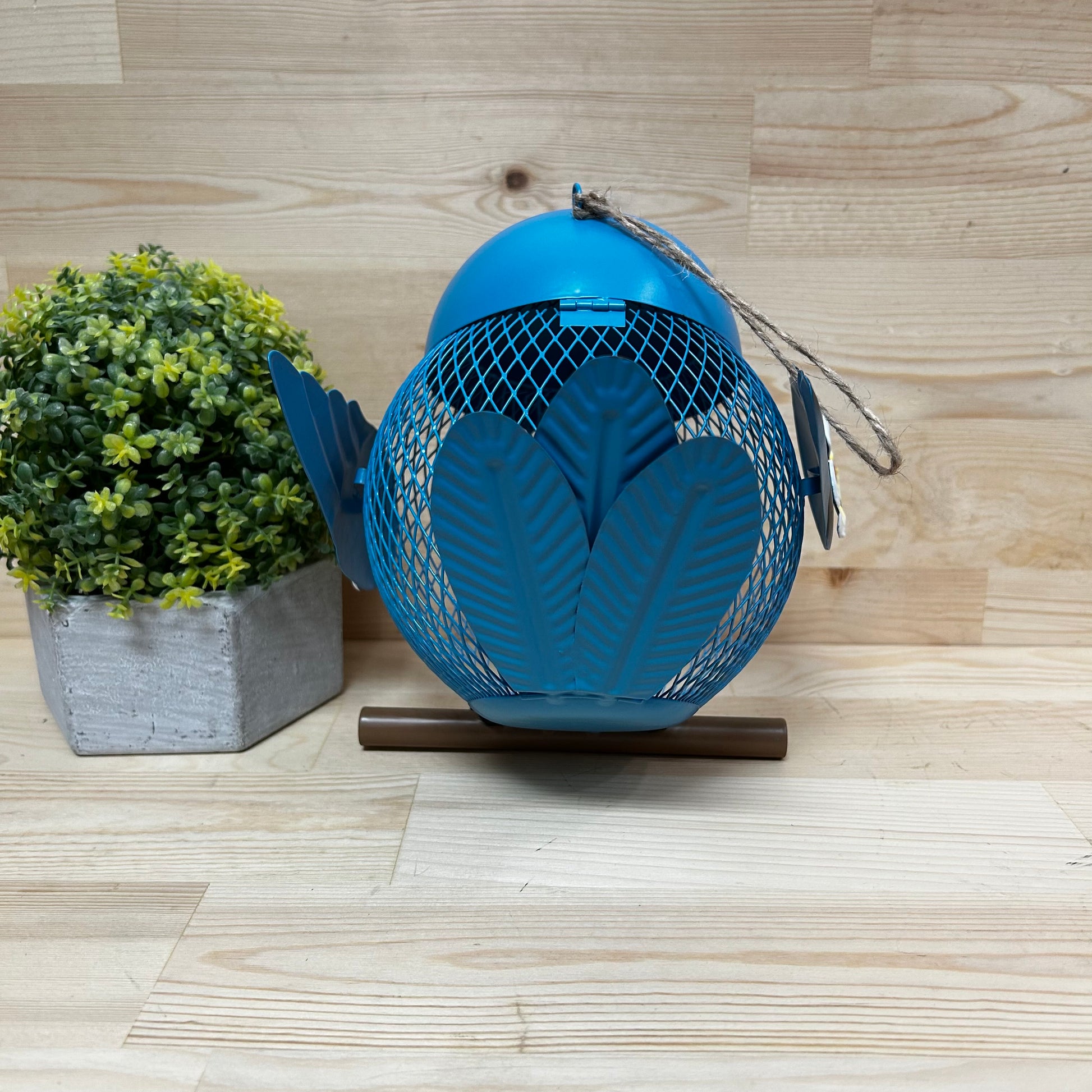 Metal Hanging Bird Feeder